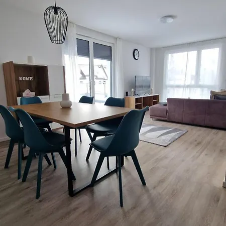 Modern Living With Sunset Terrace Braunschweig