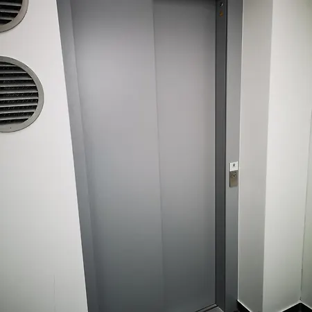 Modern Living With Sunset Terrace - Lift - Smart Tv - Xxl Terrasse