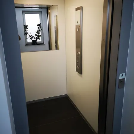 Modern Living With Sunset Terrace - Lift - Smart Tv - Xxl Terrasse